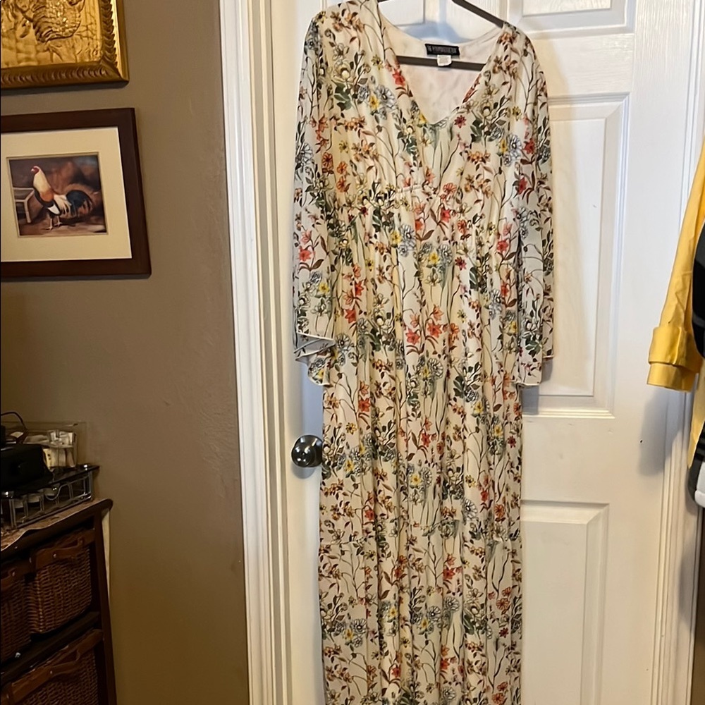 Floral V-Neck Maxi Dress - Cream Multi